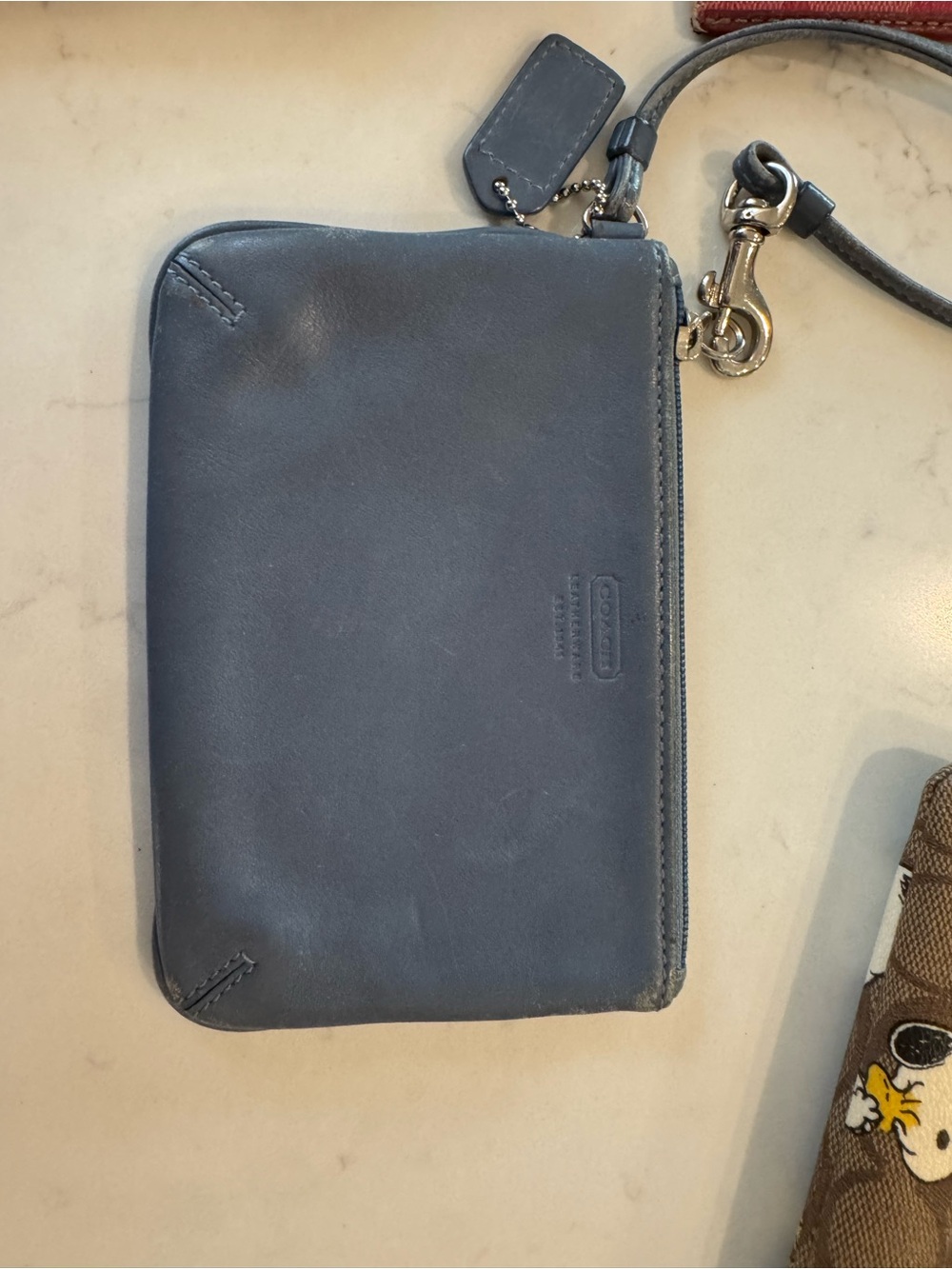 DAMAGED/IMPERFECT Coach Lot - Picture 5 of 16